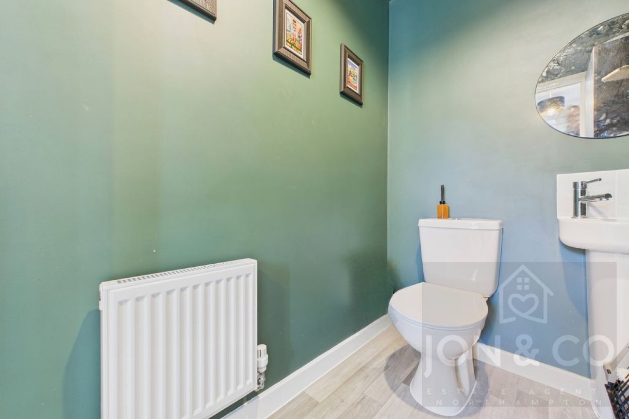 Young Close | Overstone Gate | NN6