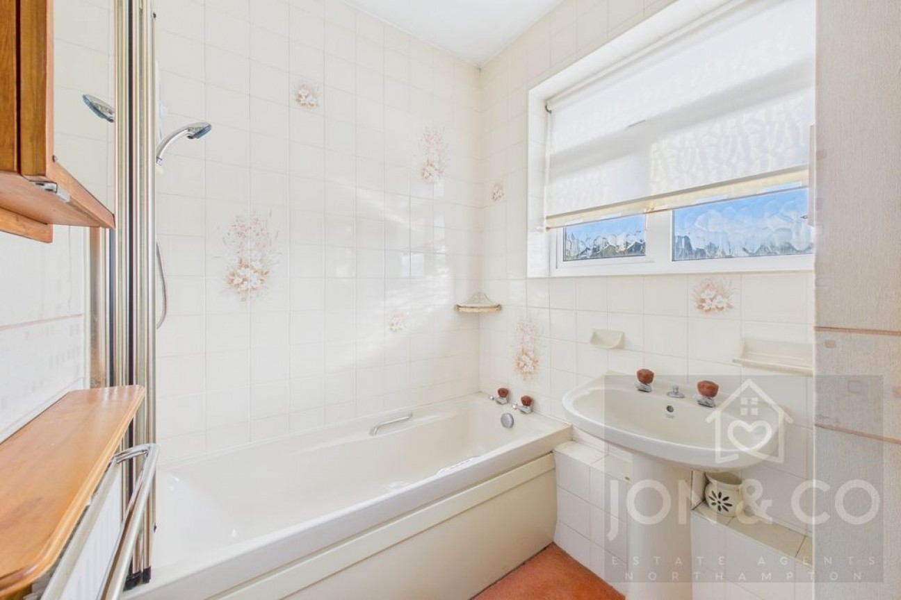 Charnwood Avenue | Westone | NN3