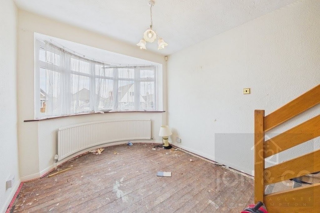 Woodland Avenue | Overstone | NN6