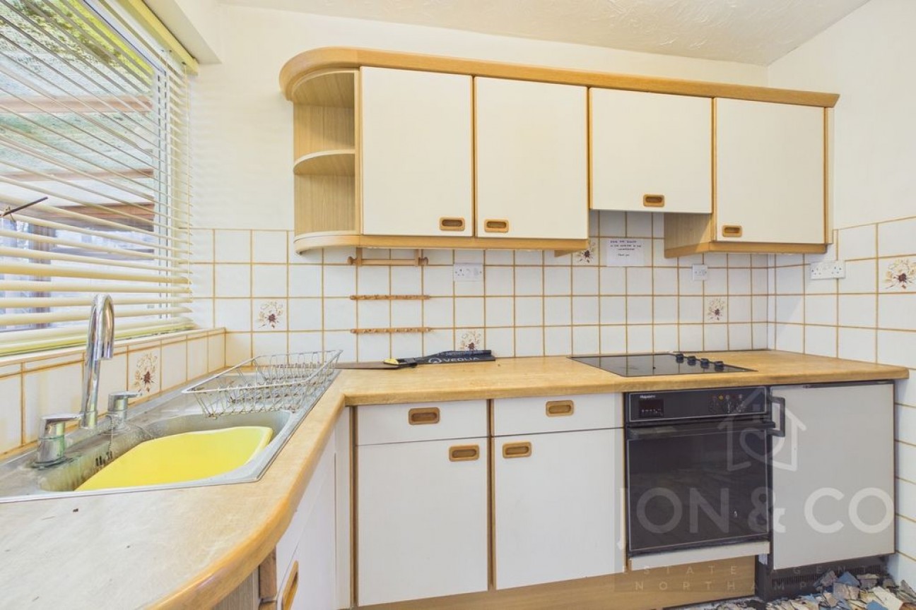 Woodland Avenue | Overstone | NN6