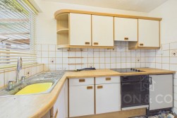 Woodland Avenue | Overstone | NN6