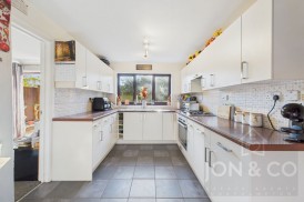Sage Close | Billing Arbours | NN3