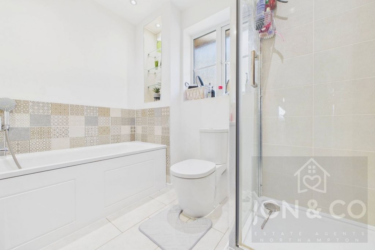 Farmyard Close | Northampton | NN3