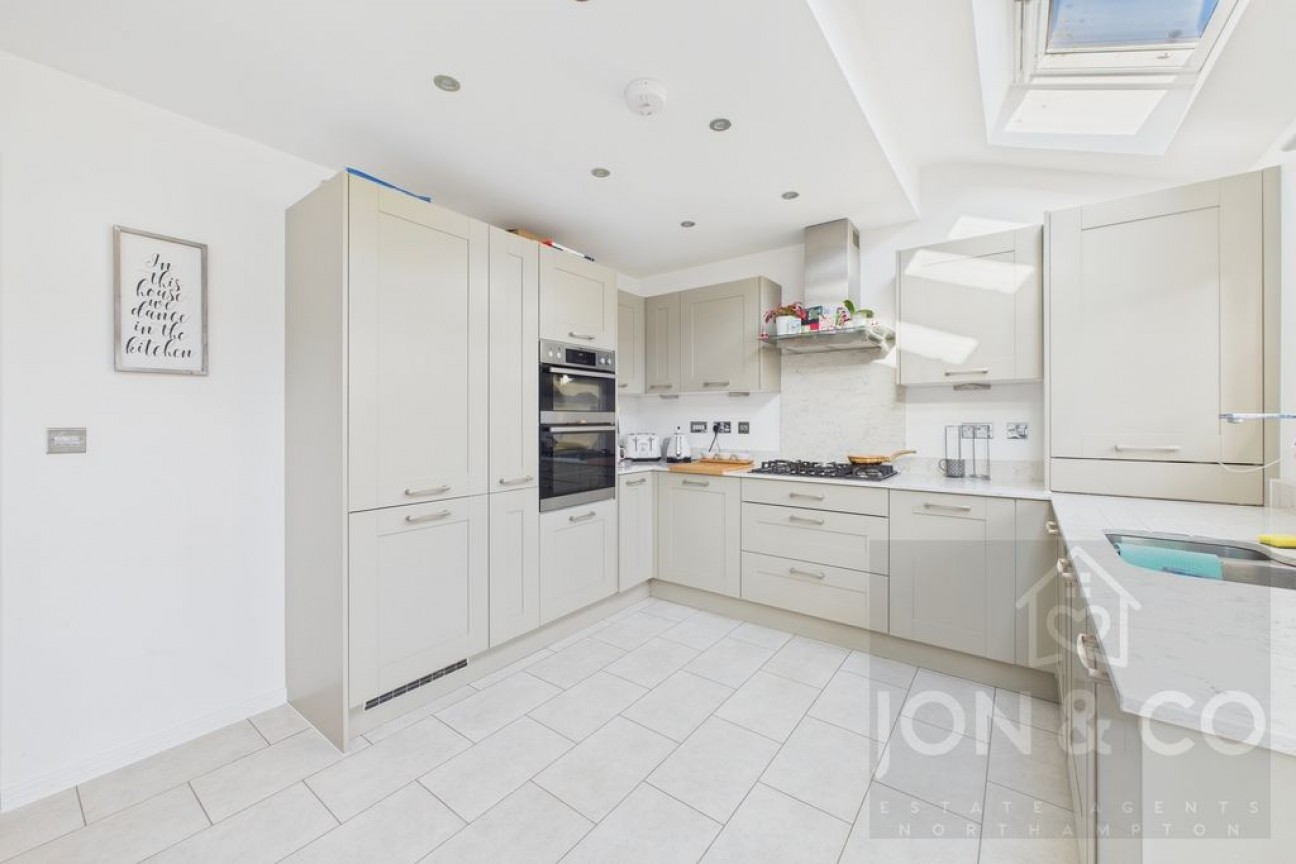 Farmyard Close | Northampton | NN3