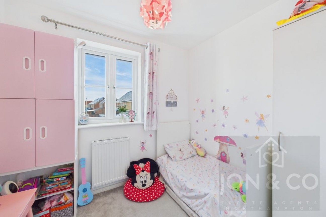 Farmyard Close | Northampton | NN3