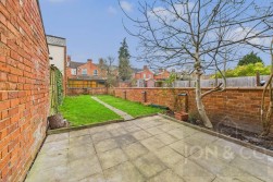 Roe Road | Abington | NN1