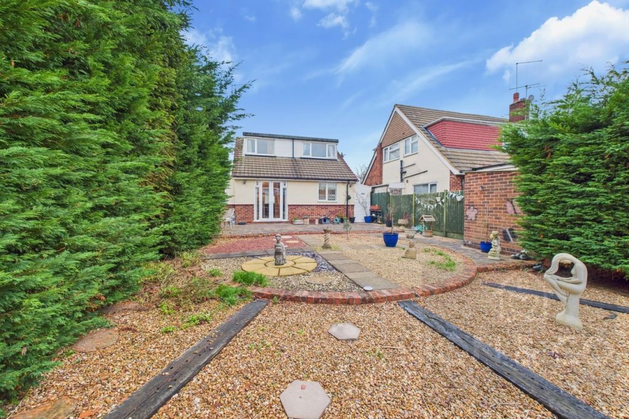 Thistleholme Close | Links View | NN2