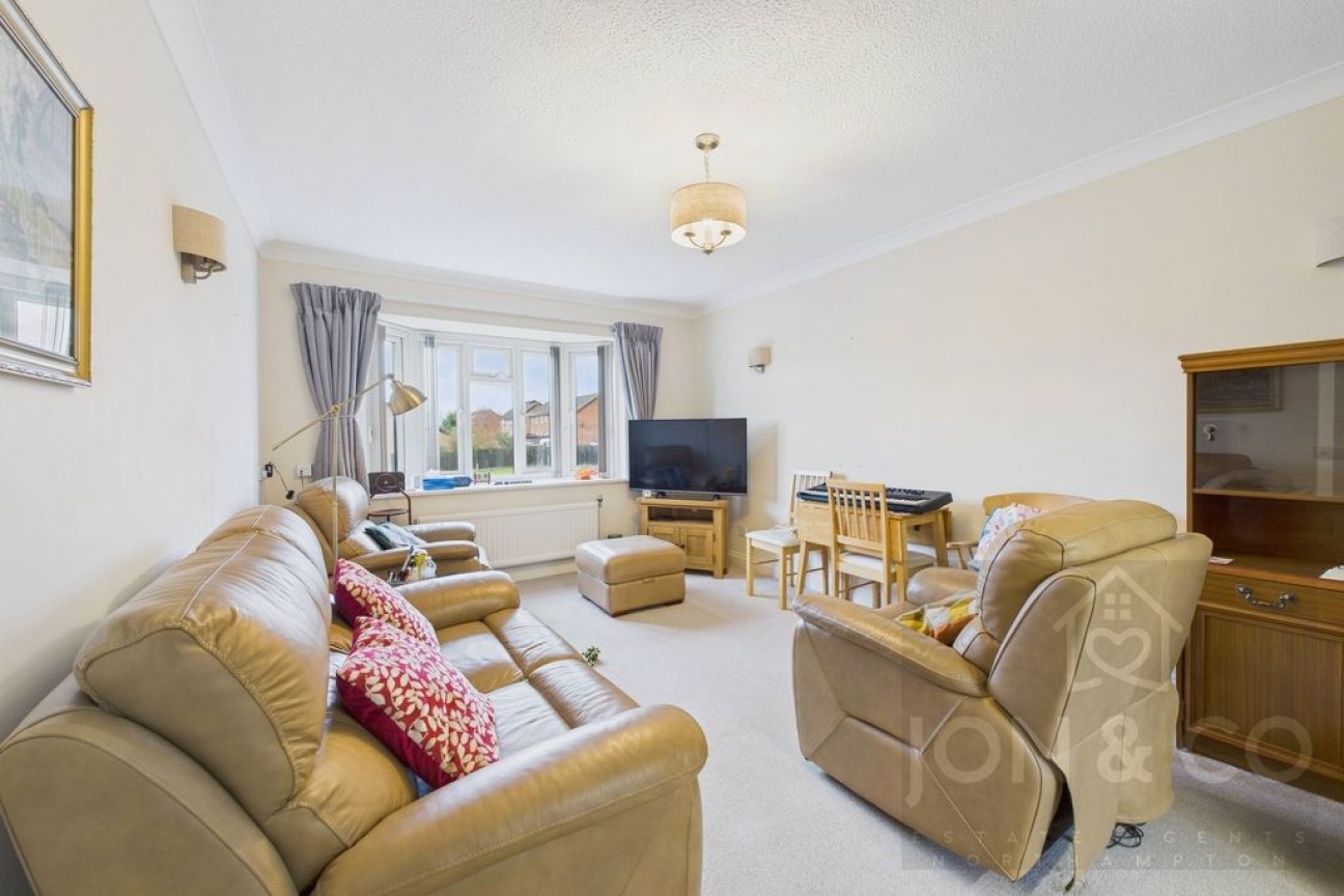 King Richard Ct | East Hunsbury | NN4