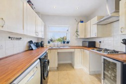 Broadway | Abington | NN1