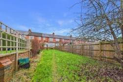 Broadway | Abington | NN1