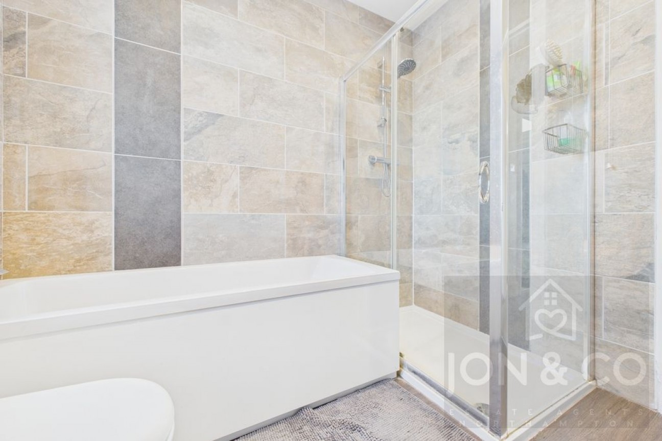 Broadway | Abington | NN1