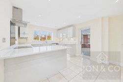 Northampton Lane North | Moulton | NN3