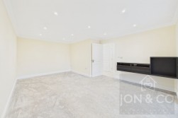 Northampton Lane North | Moulton | NN3