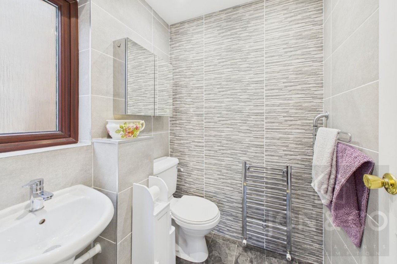 Damson Dell | Little Billing | NN3