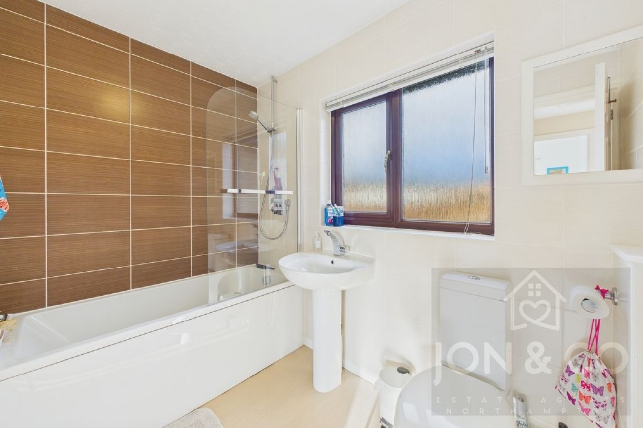 Damson Dell | Little Billing | NN3