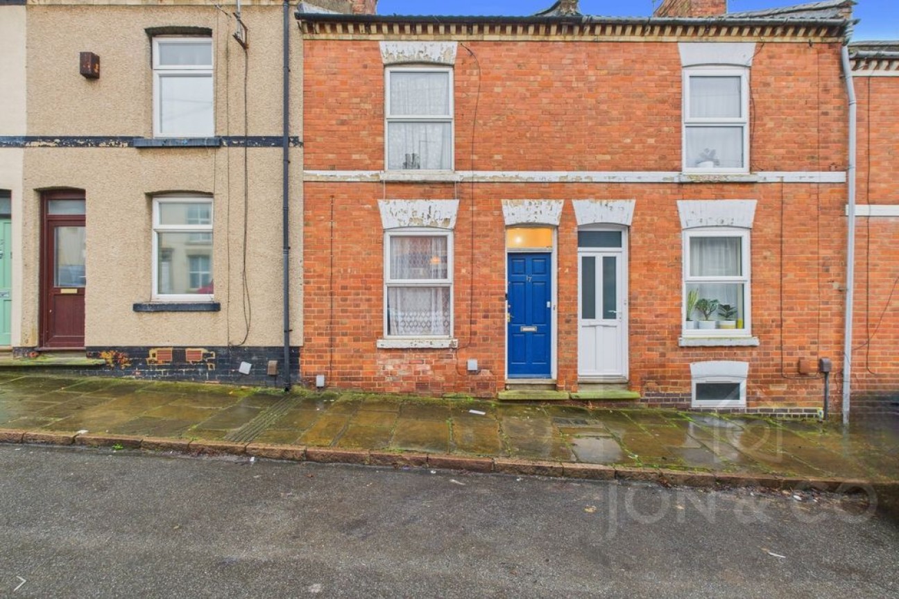 Brook Street | Semilong | NN2