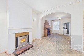 Brook Street | Semilong | NN2