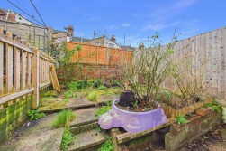 Brook Street | Semilong | NN2