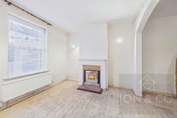 Brook Street | Semilong | NN2