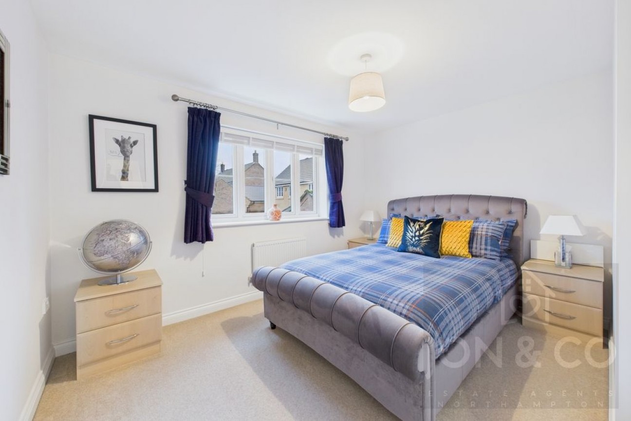 North Meadow View | St Crispins | NN5