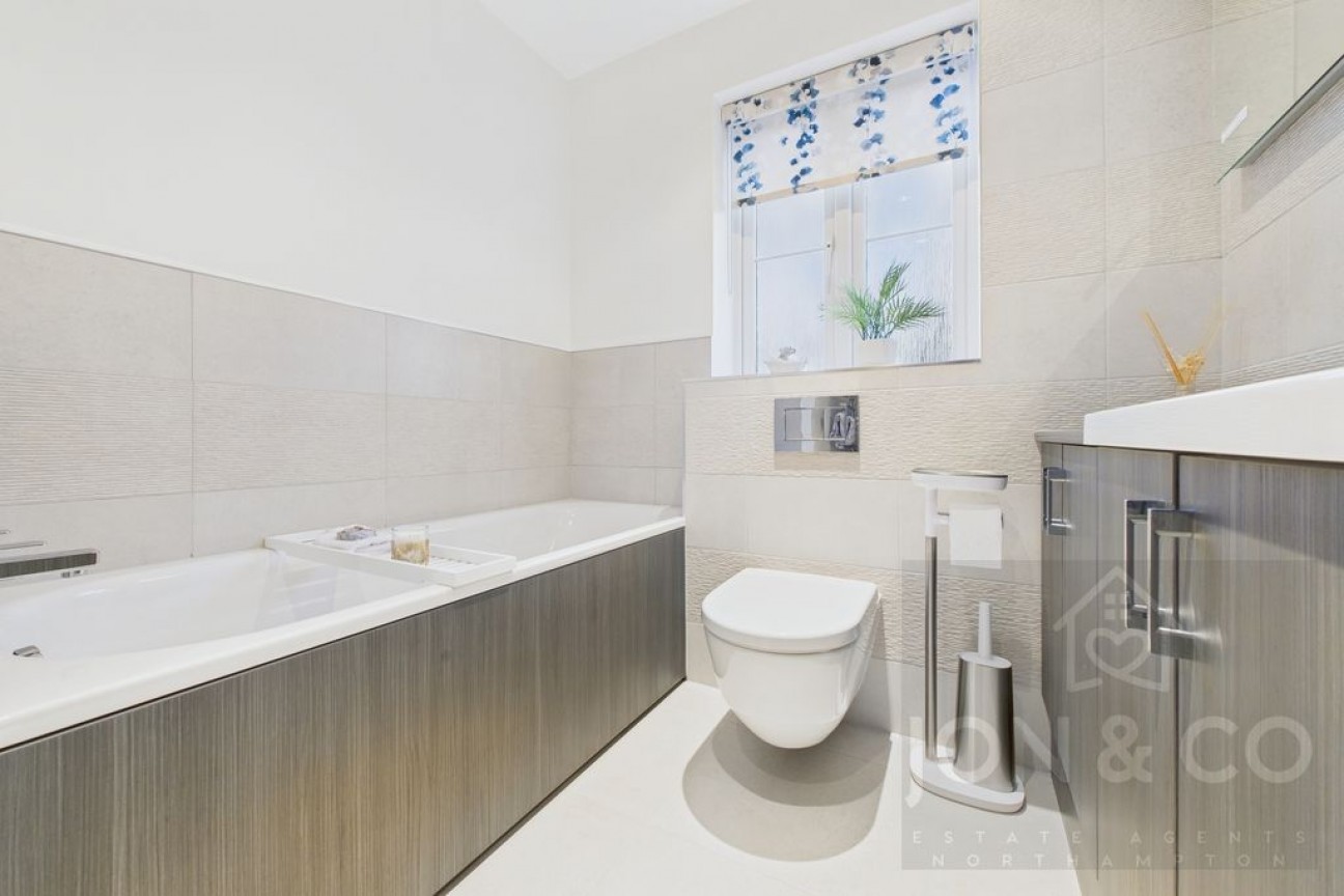 North Meadow View | St Crispins | NN5