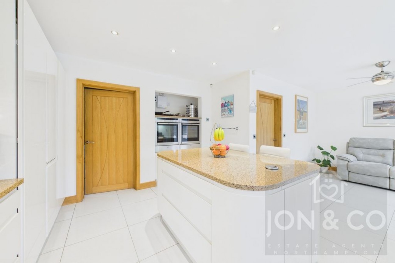 North Meadow View | St Crispins | NN5