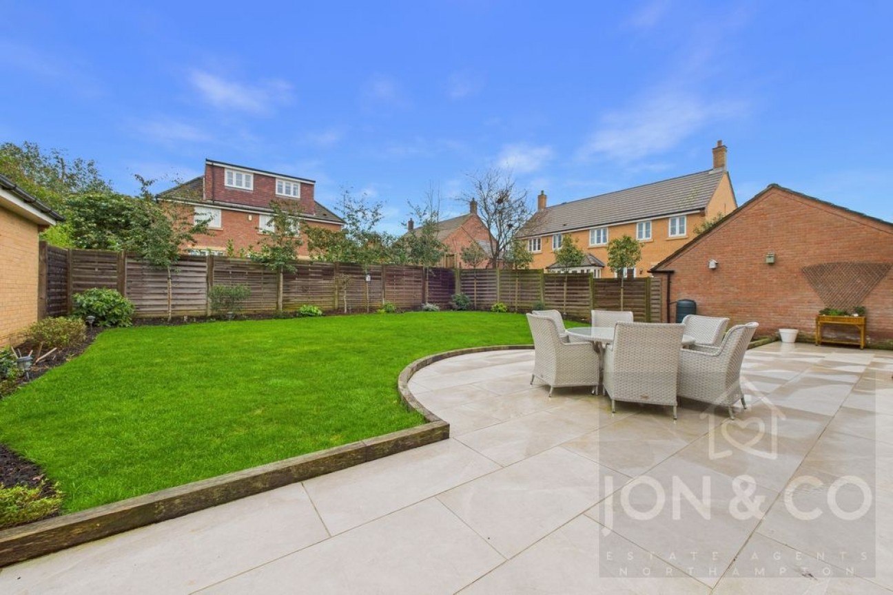 North Meadow View | St Crispins | NN5