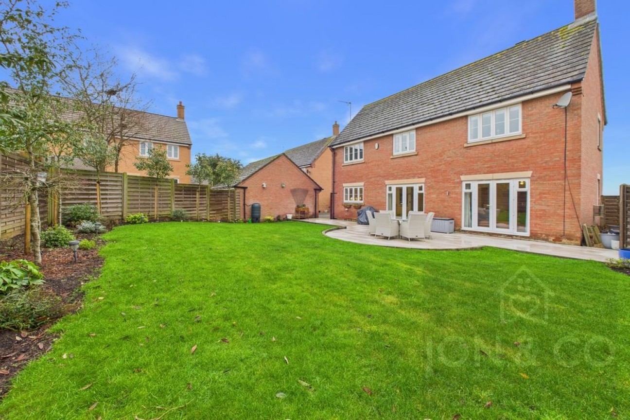 North Meadow View | St Crispins | NN5