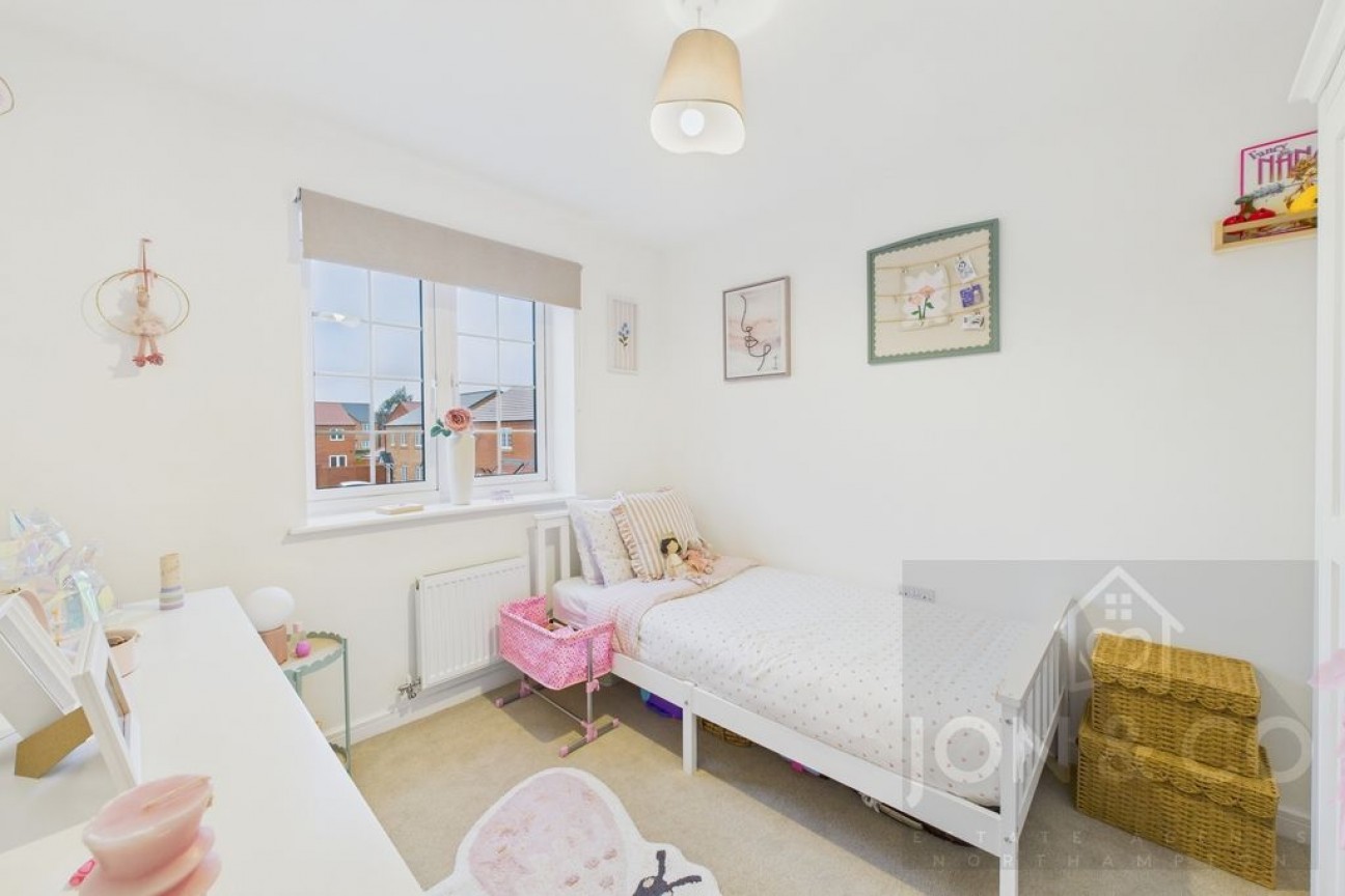 Bearings Close | Duston | NN5