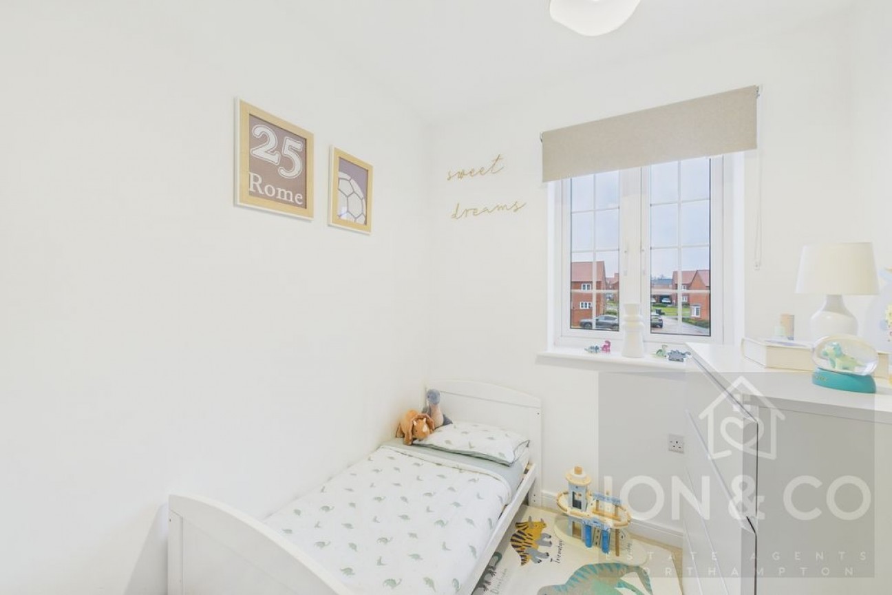 Bearings Close | Duston | NN5