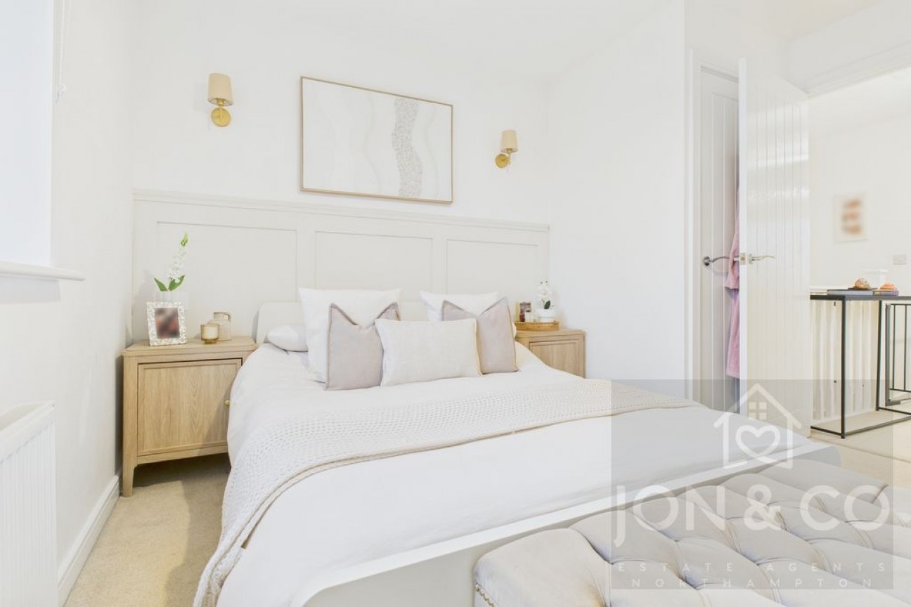 Bearings Close | Duston | NN5