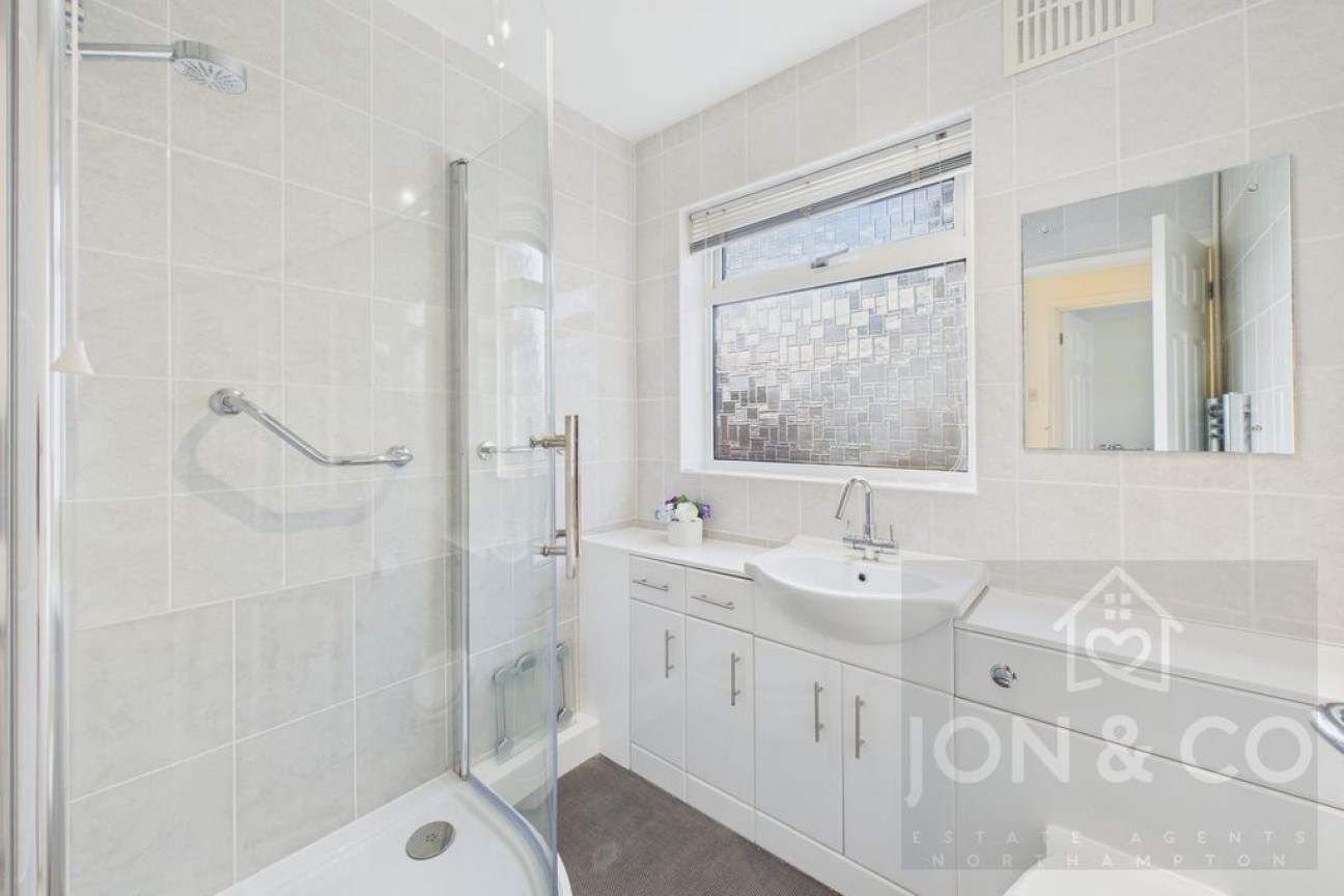 Parade Bank | Moulton | NN3