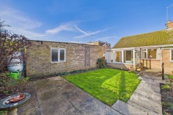 Parade Bank | Moulton | NN3