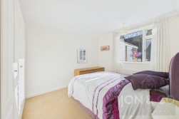 Parade Bank | Moulton | NN3