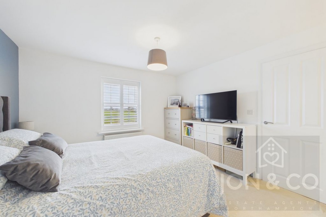 Monteyne Close | Overstone Gate | NN6