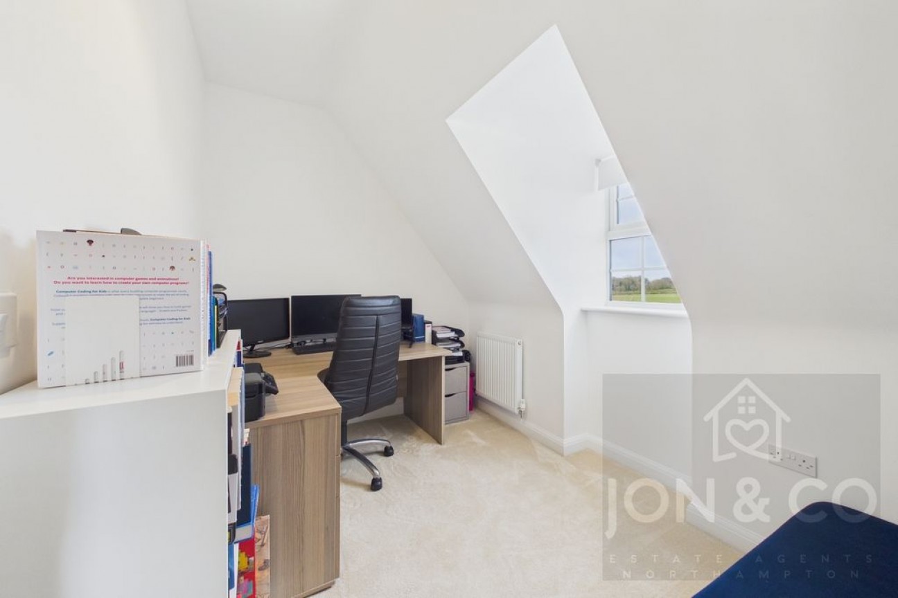 Monteyne Close | Overstone Gate | NN6