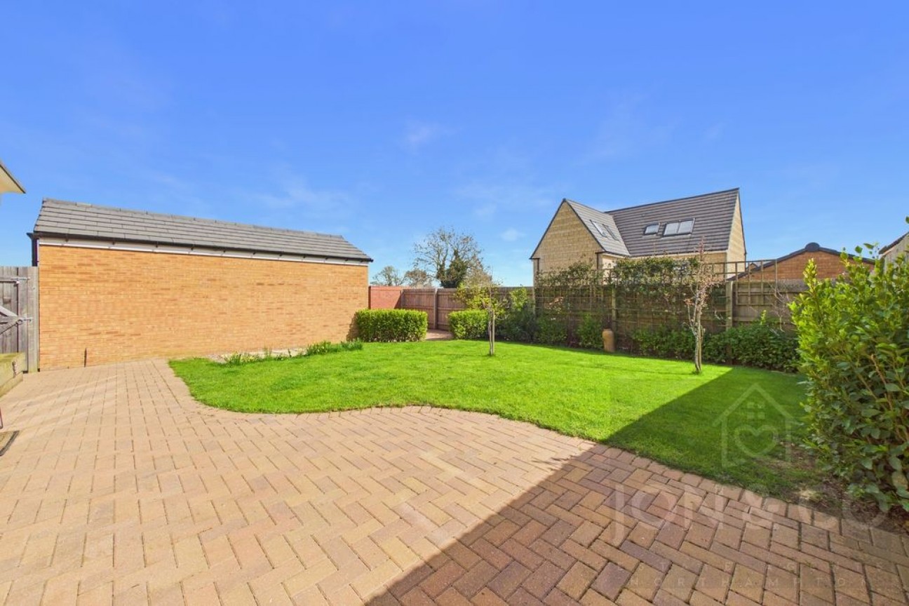 Monteyne Close | Overstone Gate | NN6