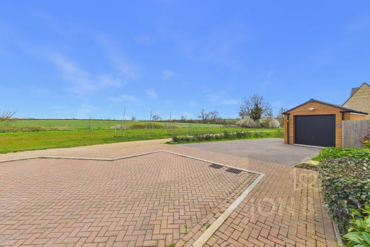 Monteyne Close | Overstone Gate | NN6