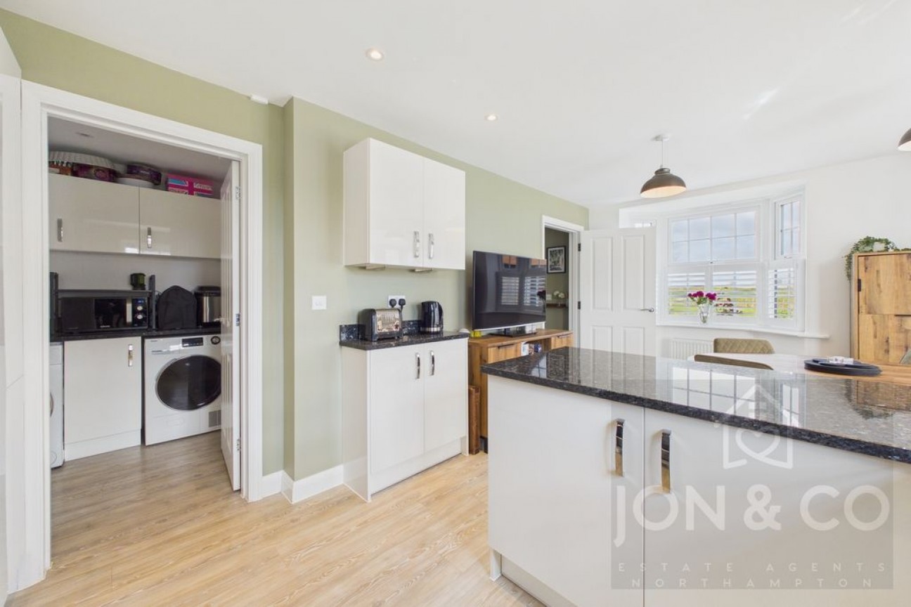 Monteyne Close | Overstone Gate | NN6