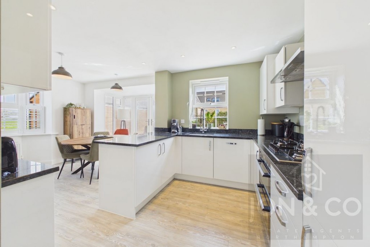 Monteyne Close | Overstone Gate | NN6