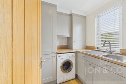 Kingfisher | Overstone Lakes | NN6