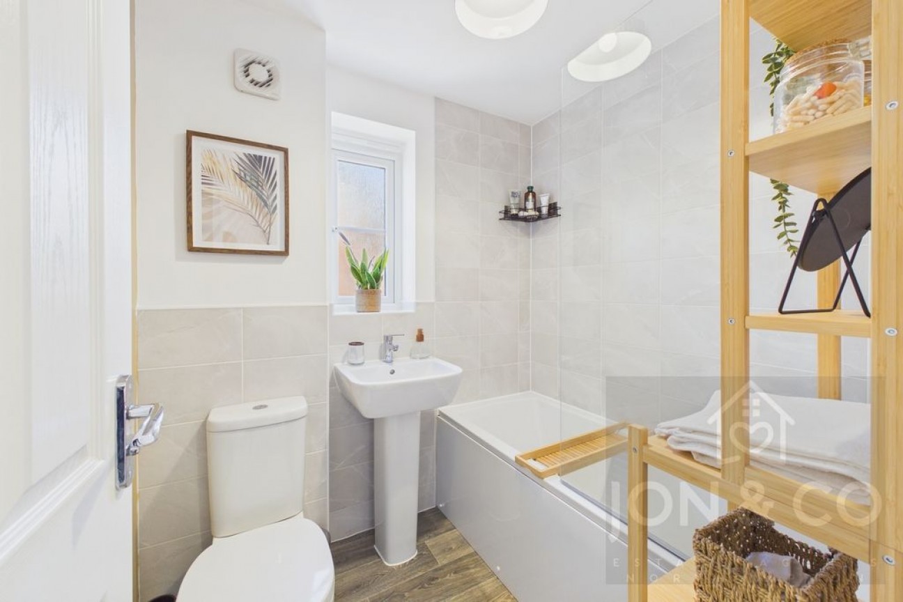 Lamport Lane | Scholars Green | NN2