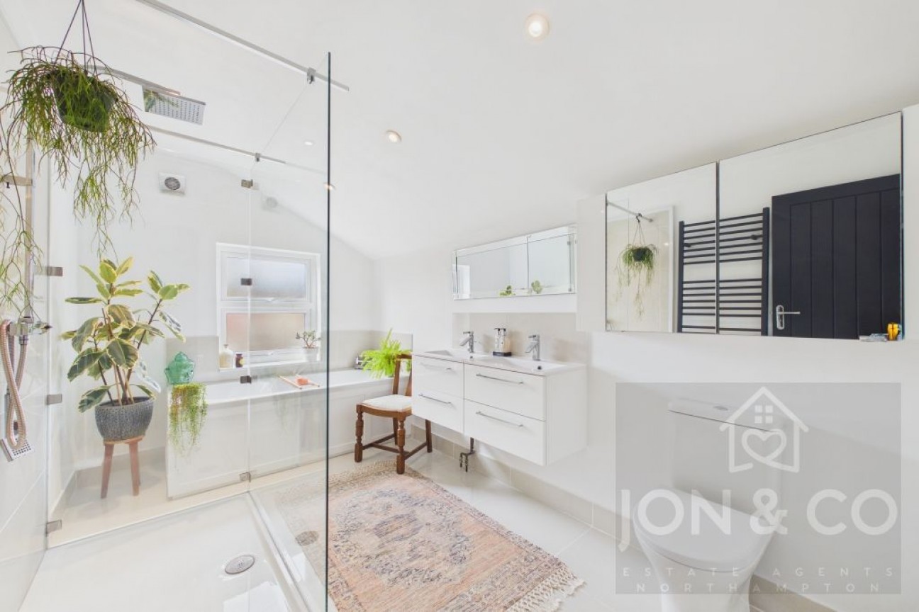 Irthlingborough | NN9