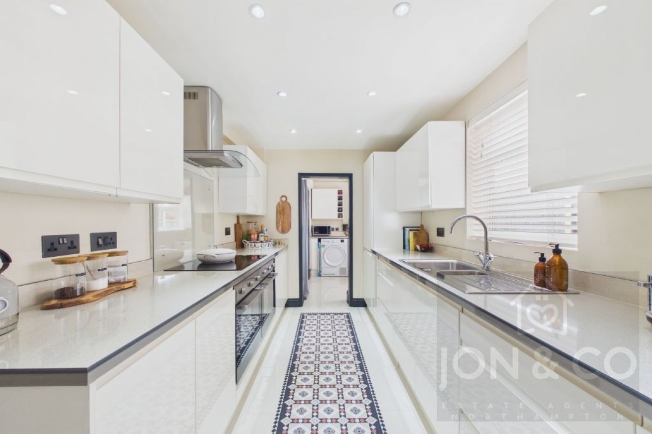 Irthlingborough | NN9