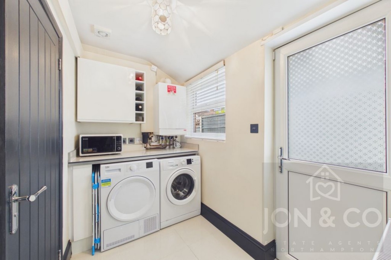 Irthlingborough | NN9