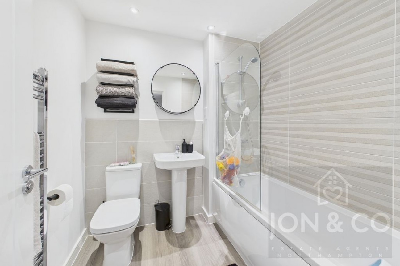 Kirk Close | Moulton | NN3