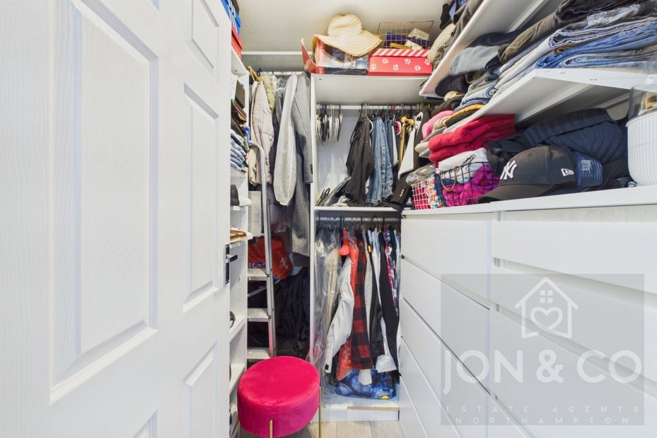 Lone Pine Court | Brixworth | NN6