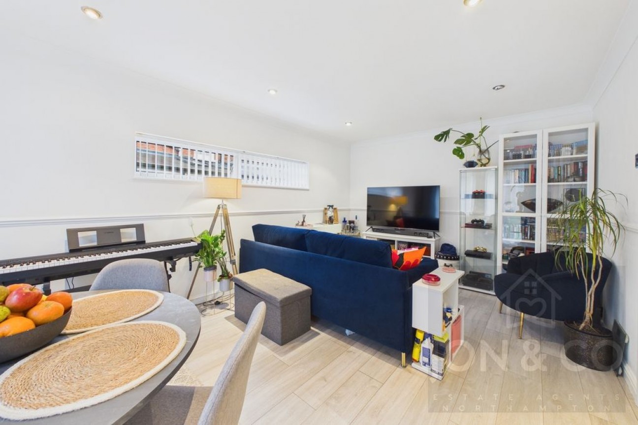 Lone Pine Court | Brixworth | NN6