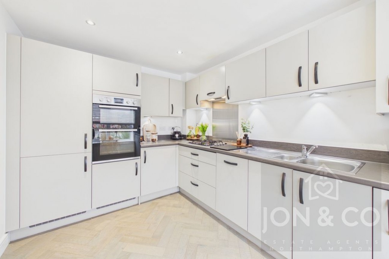 Sessions Way | St Crispins | NN5