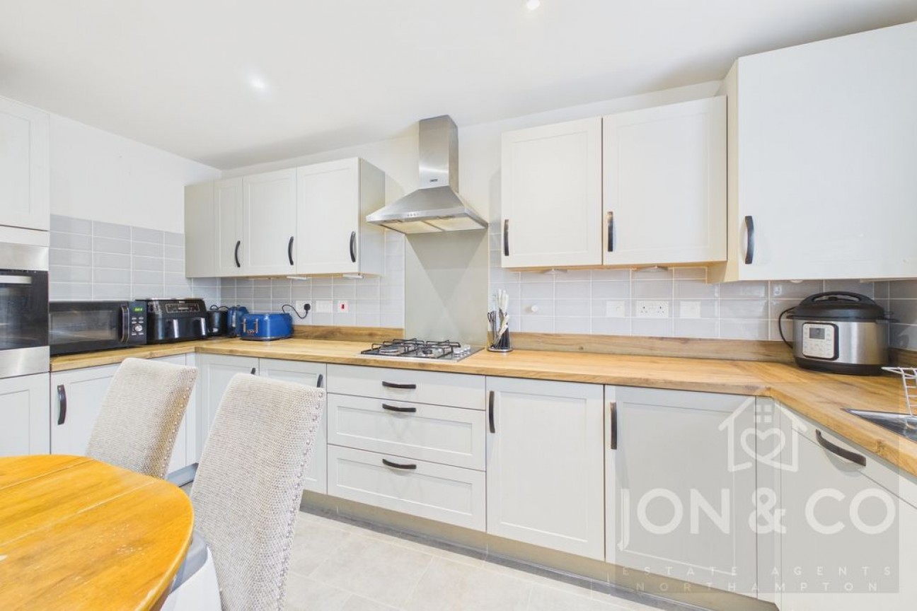 Higgs Close | Overstone Gate | NN6